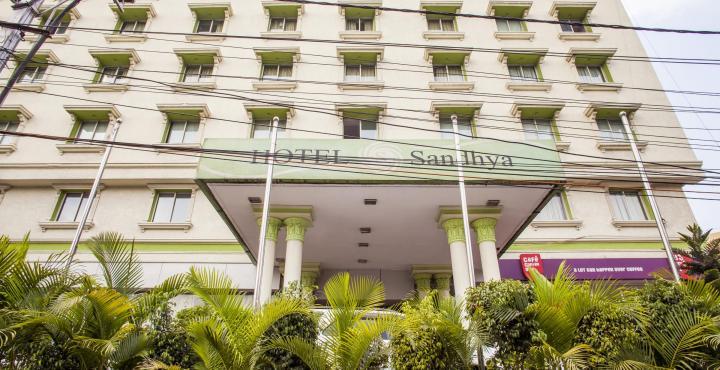 Sandhya Hotel Хайдарабад Экстерьер фото